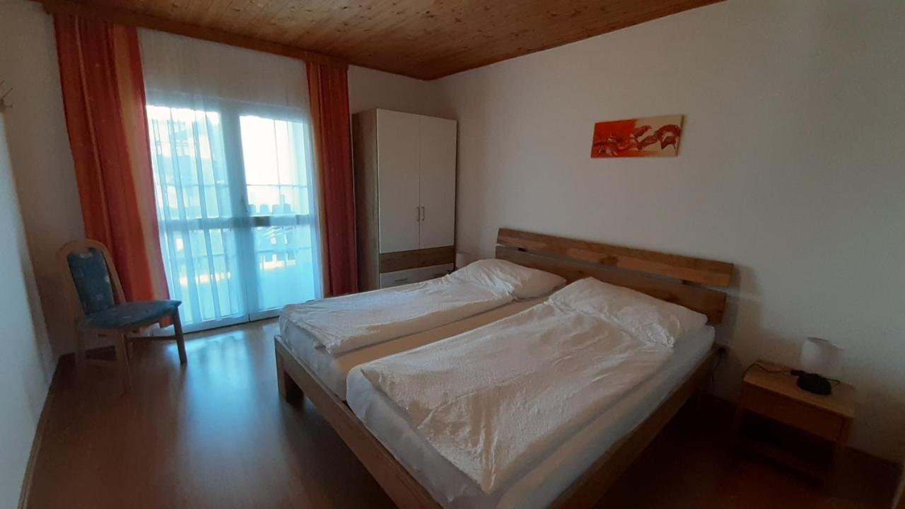Ferienwohnungen&weingut Kroiss Silvia Apartment *